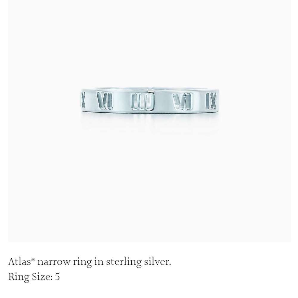 Tiffany &Co ring comes with box and pouch